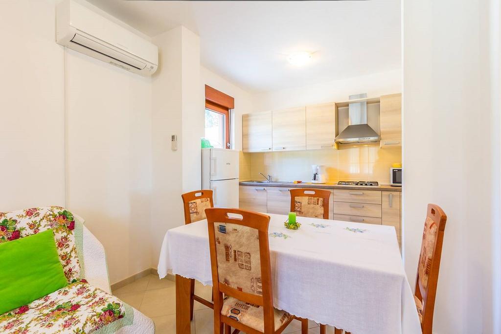Apartments Racchi Banjole Extérieur photo